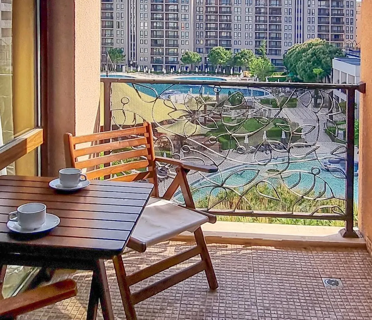 Royal Beach Apartments