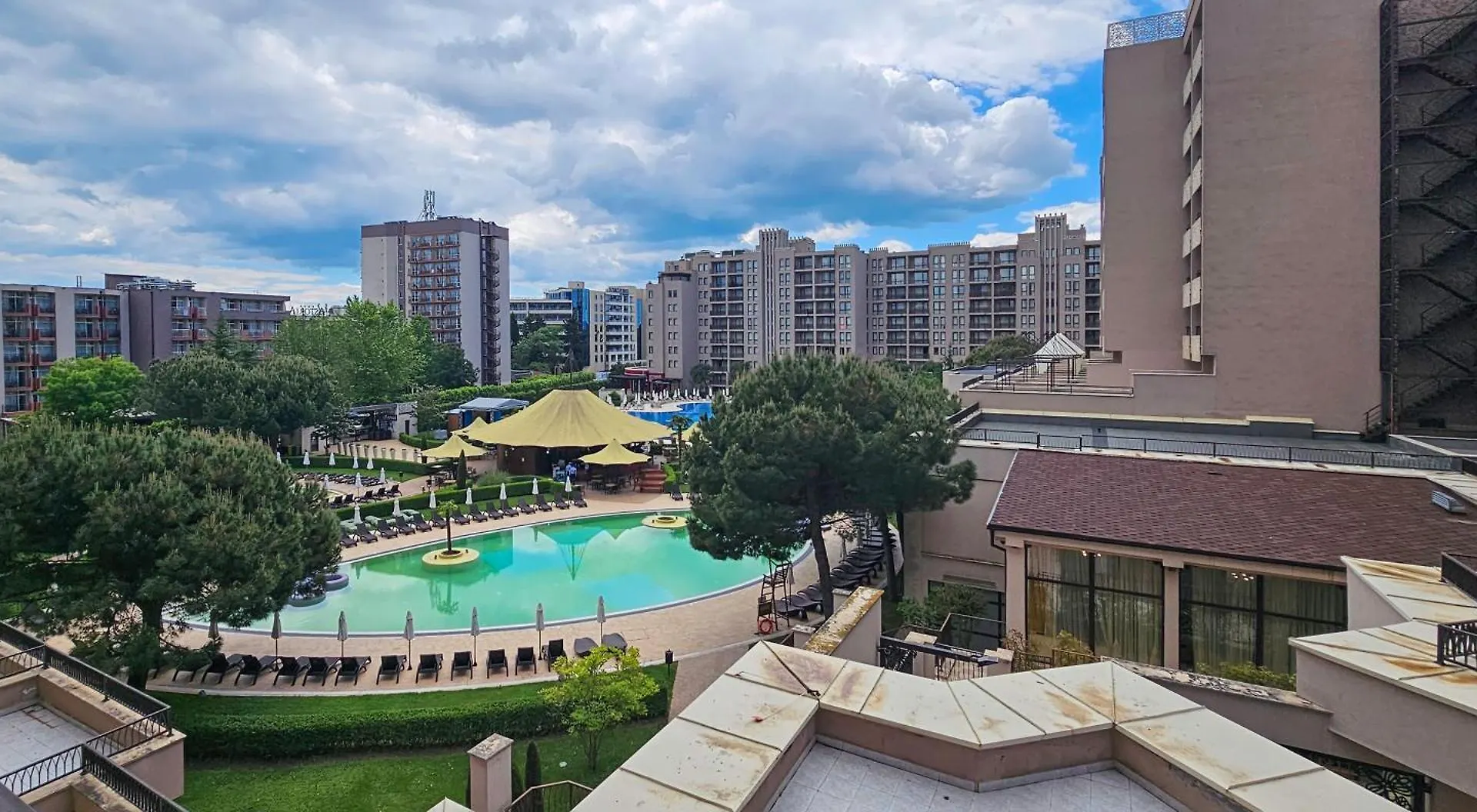 Royal Beach Apartments