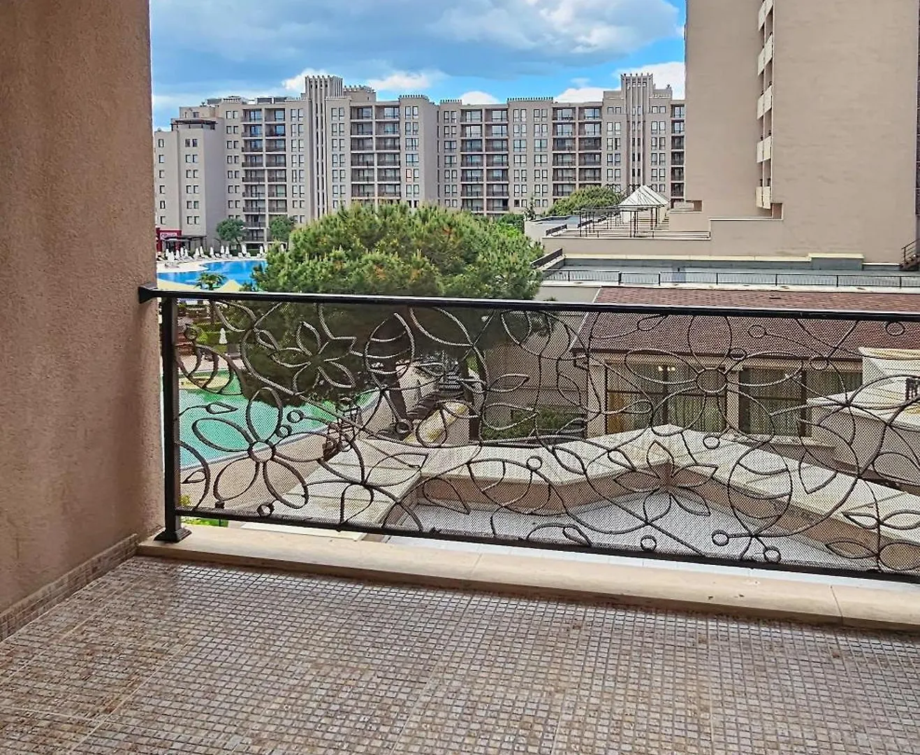 Royal Beach Apartments